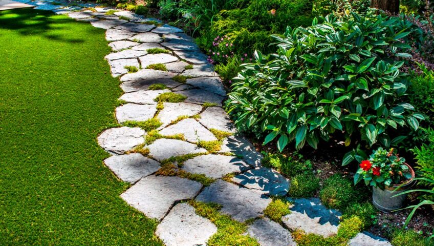 Обустройство дорожек и площадок из различных материалов